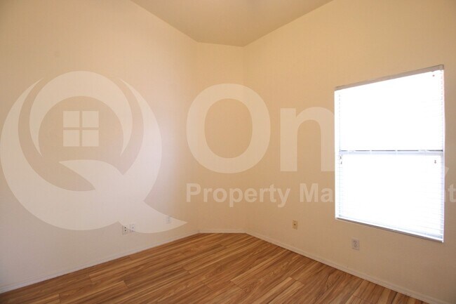 Building Photo - 1140 S Cholla St