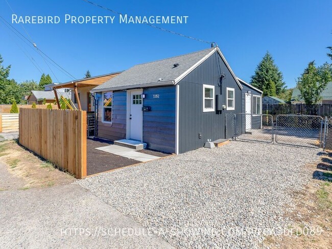 Primary Photo - Adorable home for rent in SE Portland! Ope...