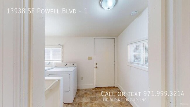 Building Photo - 13938 SE Powell Blvd