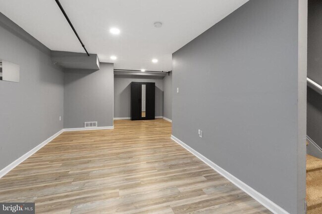 Building Photo - 1719 Ridge Ave