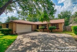 Building Photo - 6819 Heatherbrook