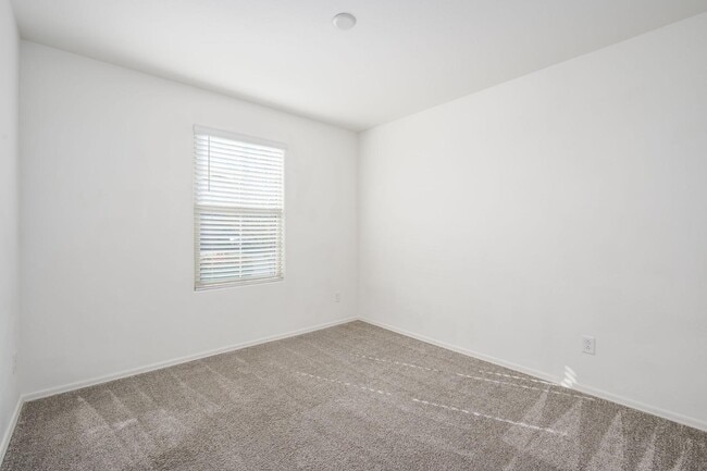 Building Photo - 25854 W Valley View Dr