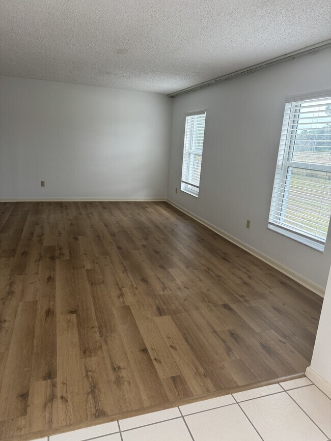 Building Photo - 13850 Co Rd 512