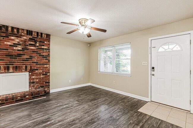 Building Photo - 3702 Blue Creek Ct