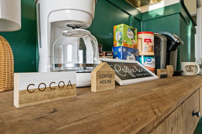 Building Photo - 5551 Churchward St