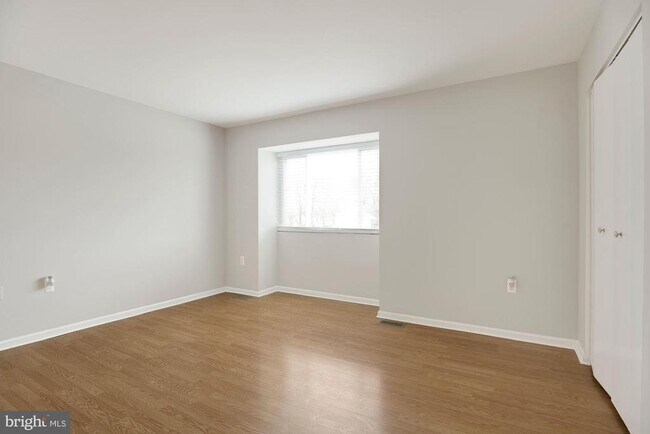 Building Photo - 6401 Woodgreen Cir