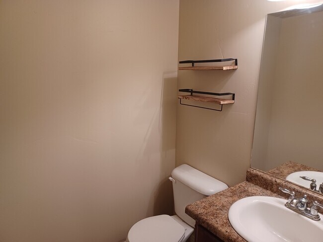 Building Photo - 1159 W 100 S