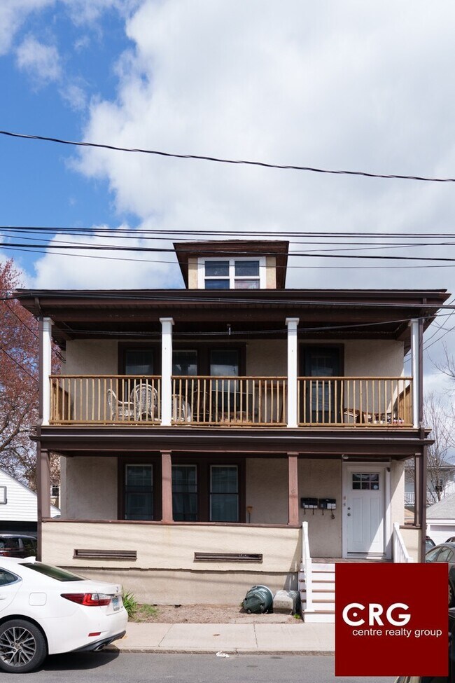 Building Photo - 8 Niles St