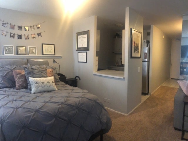 Building Photo - 4343 N Clarendon Ave