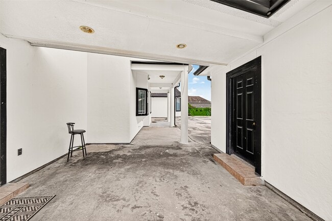 Building Photo - 13819 Lakeview Meadow Dr