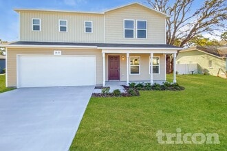 Building Photo - 2425 Lake Forest Ave