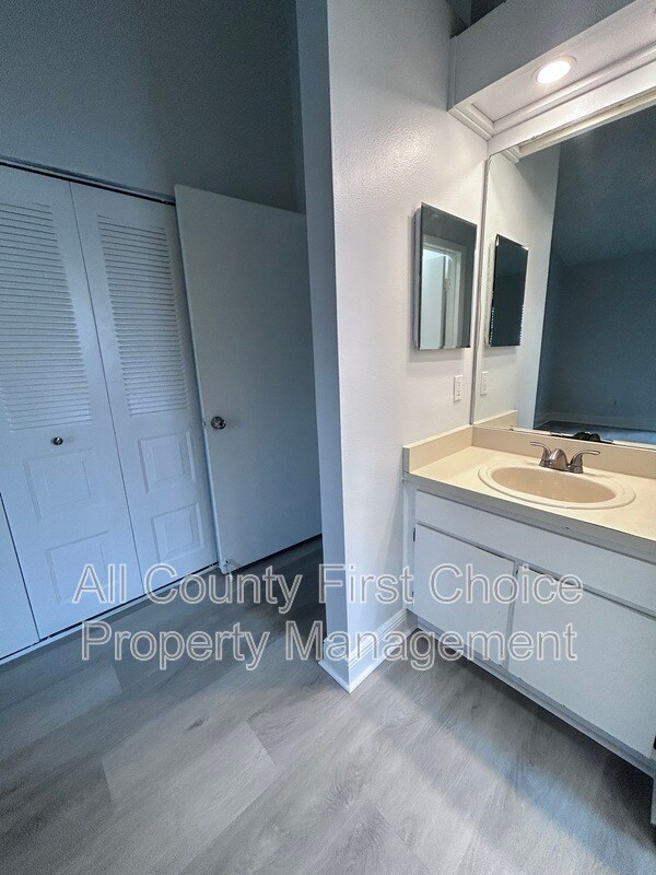 Building Photo - 12733 Gorda Cir E