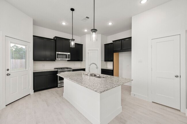 Building Photo - 7810 Starfish Arbor Dr