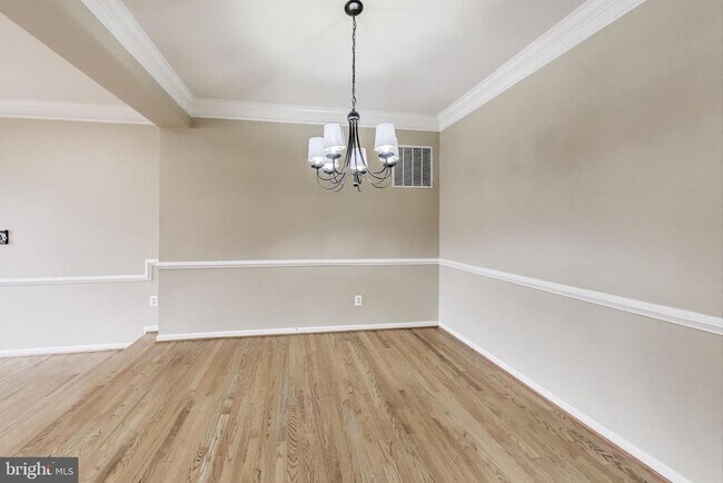 Building Photo - 22514 Airmont Woods Terrace
