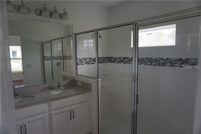 Building Photo - 10155 Grande Lp