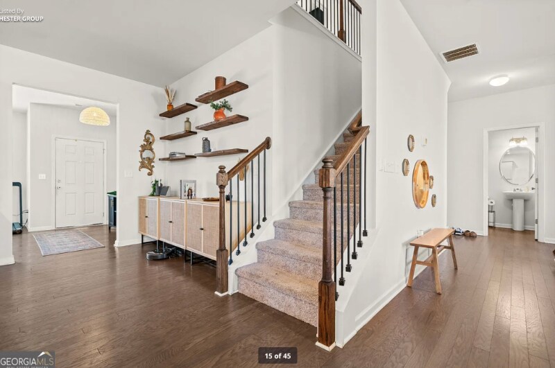 Building Photo - 828 Royal Red Ct
