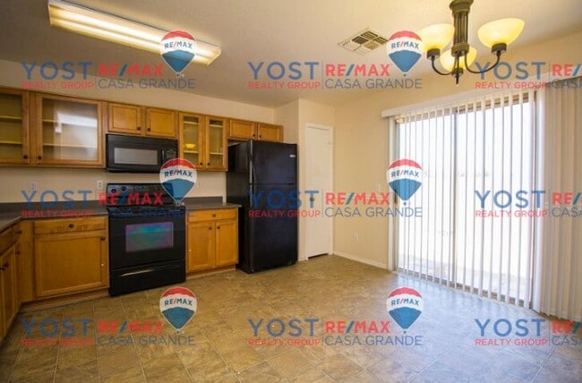 Building Photo - Charming home in SK Ranch!