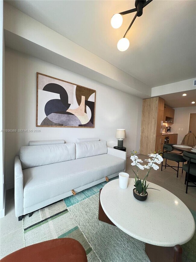 Building Photo - 11 NE 6th St