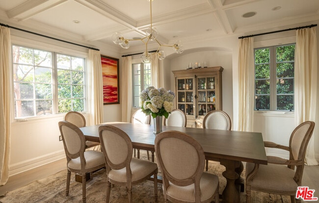 Building Photo - 1614 N Fairfax Ave