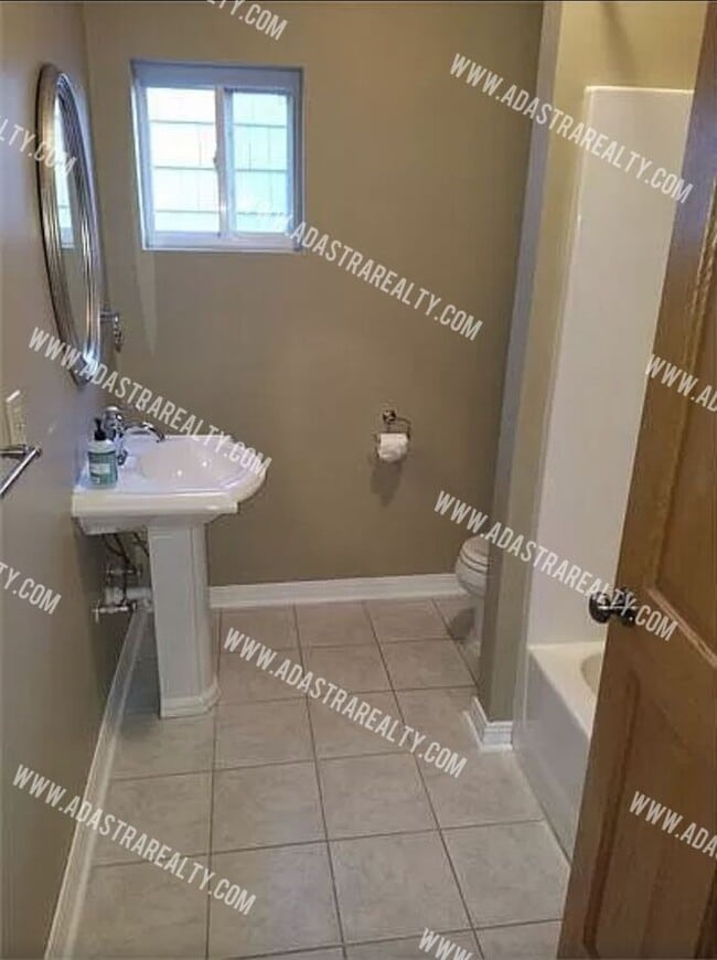 Building Photo - Amazing Brookside Home-Available in SEPTEM...