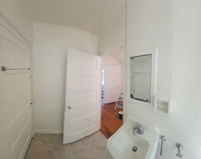 Building Photo - Jeffrey and Foothill Properties