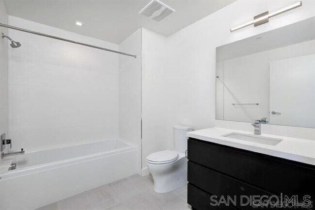 Building Photo - 1388 Kettner Blvd