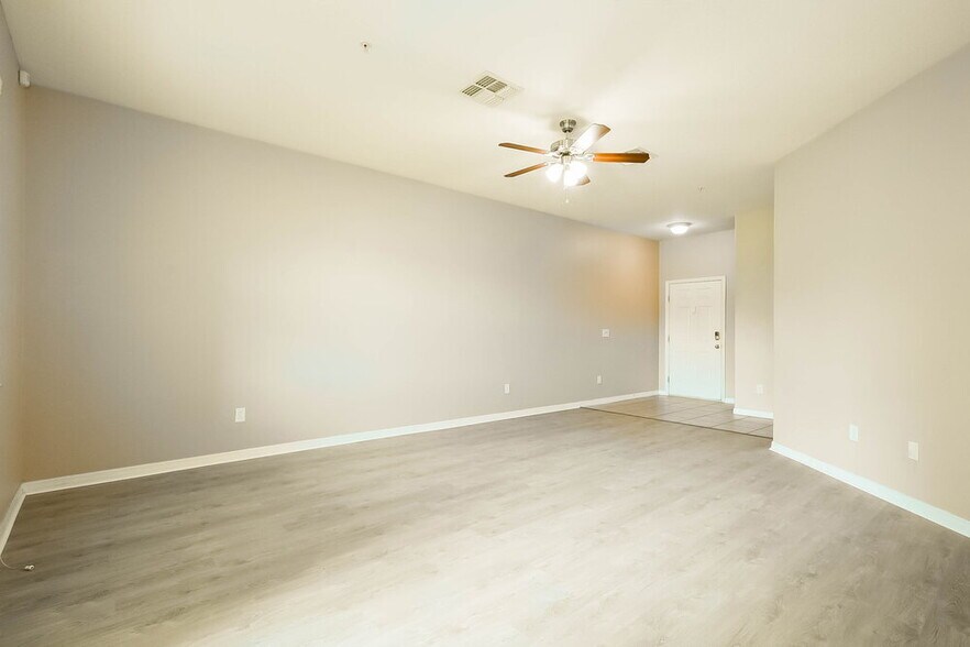 Building Photo - 15509 Oxley St