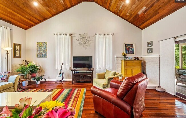Building Photo - Beautiful & Spacious 3 Bedroom 3 Baths
