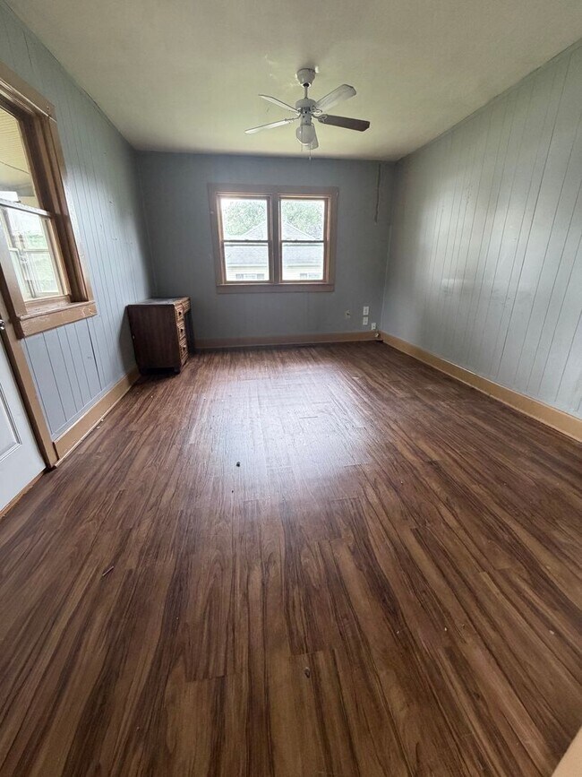 Building Photo - Cozy Two Bedroom in Quiet Avoca!