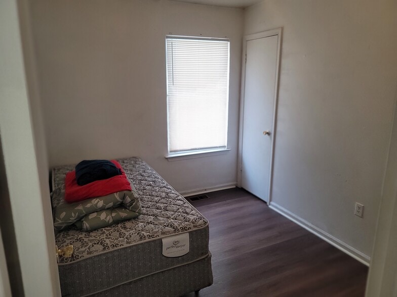 Building Photo - 134 Freedom Trl