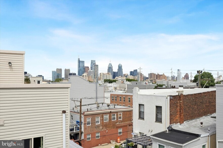 Building Photo - 2713 Latona St