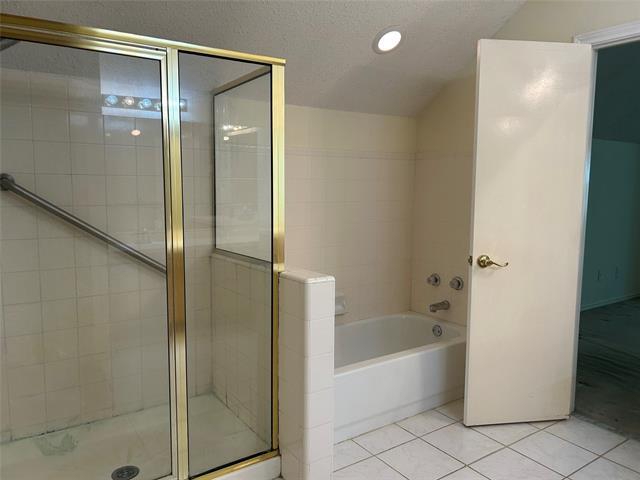 Building Photo - 2106 Millwood Dr