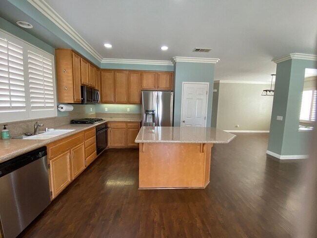 Building Photo - 28595 Autumn Ln