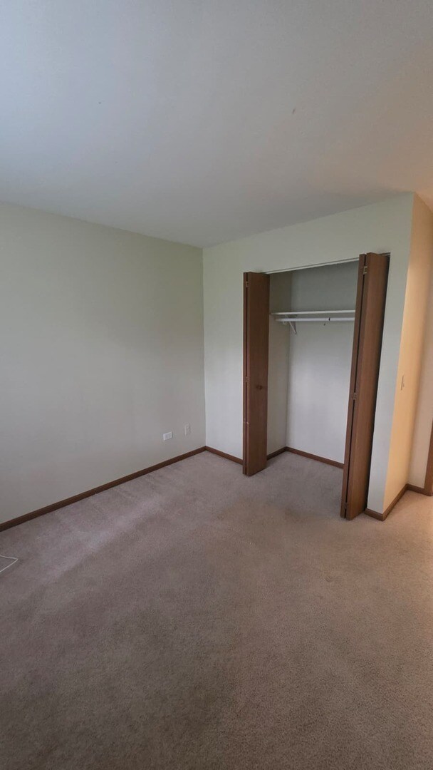 Building Photo - 620 Mallard Ct