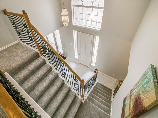 Building Photo - 4425 Cityview Dr