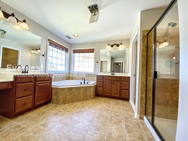 Building Photo - 99 Coachman Cir