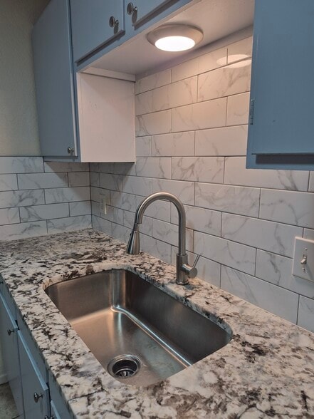 Building Photo - 3712 Hulen Park Cir