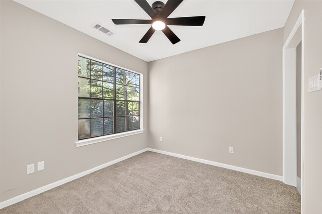 Building Photo - 4906 Pleasure Lake Ln