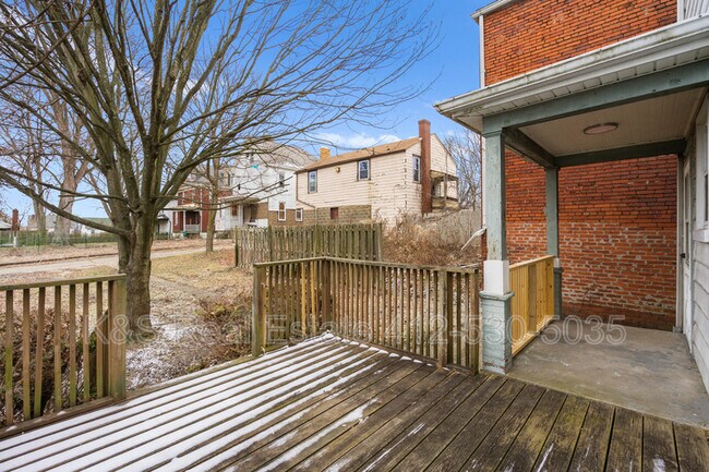 Building Photo - 1406 Hamilton St