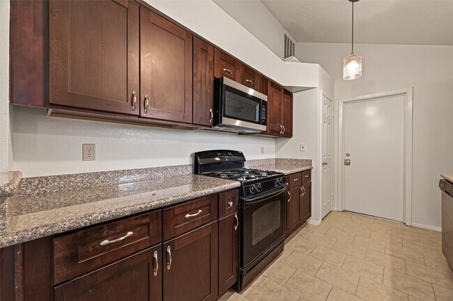 Building Photo - 2714 S Brompton Dr