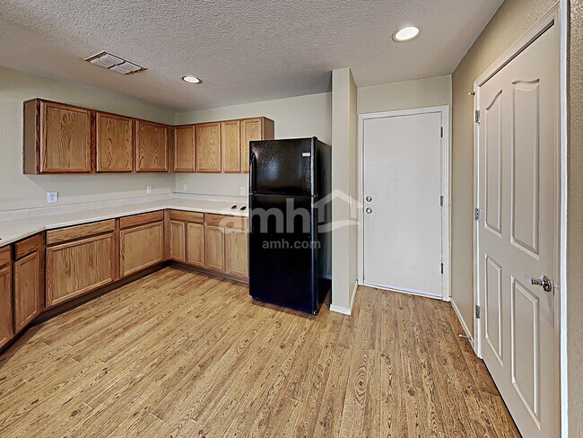 Building Photo - 18732 S Avenida Rio Veloz