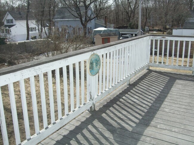 Building Photo - 112 Cottage St