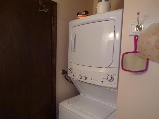 Building Photo - 64 Hugo Dr