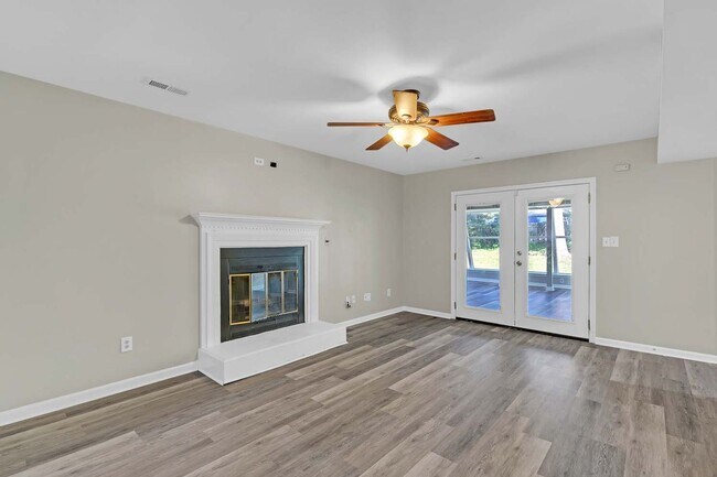 Building Photo - Call Sabrina Thomas Office at 757-767-0767...