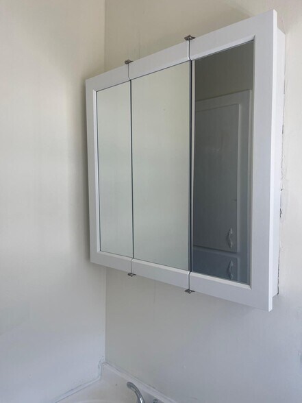 Building Photo - 242 Union Ave