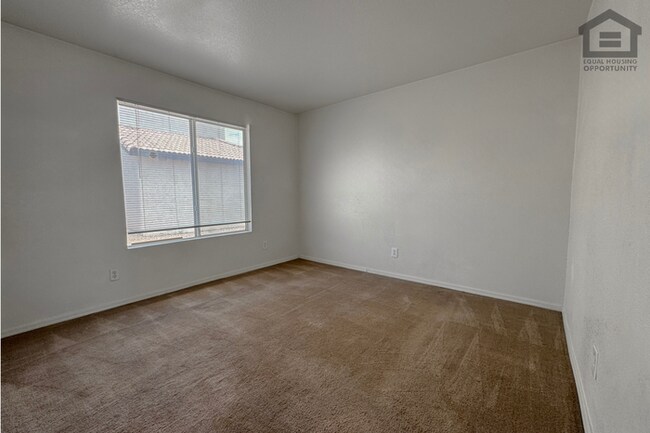 Building Photo - 3Bed/2Bath House at Northern Ave/87th Ave! Ready for Immediate Move-In! – Corner Lot!