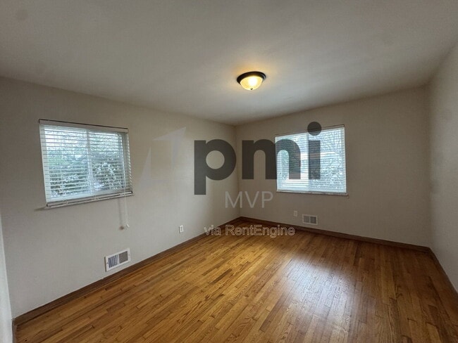 Building Photo - 312 Highfield Dr