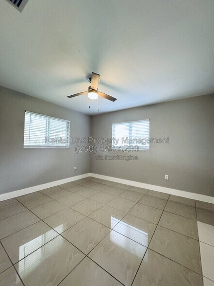 Building Photo - 4432 E Riverside Dr