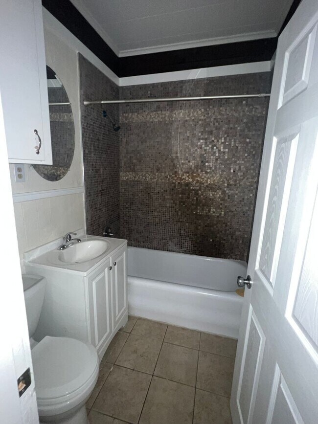 Cute Duplex! 507 Broadmoor Blvd Shreveport LA 71105 Apartment Finder