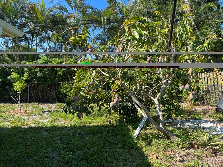 Building Photo - 2714 Grove St